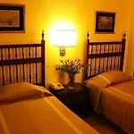 Vice-rei Hotel 2*